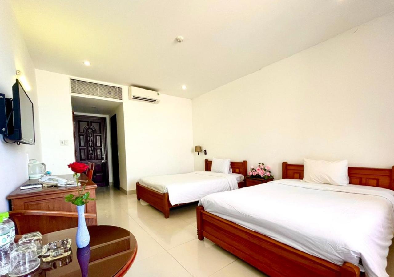 My Khe 2 Da Nang Seafront Hotel Exterior photo