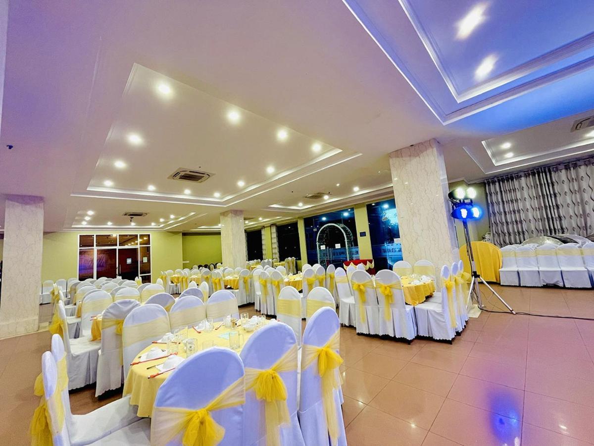 My Khe 2 Da Nang Seafront Hotel Exterior photo