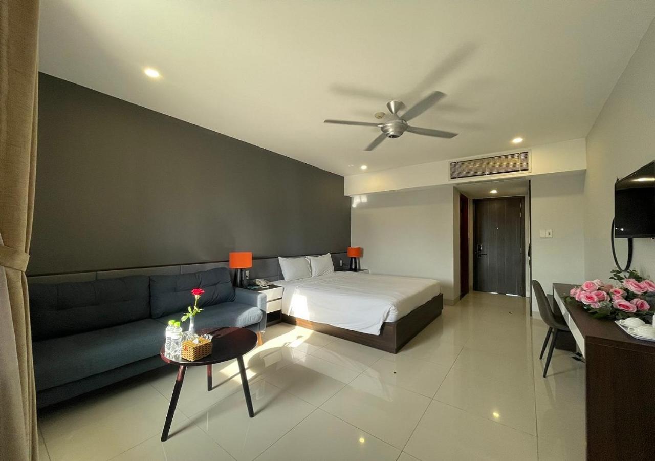 My Khe 2 Da Nang Seafront Hotel Exterior photo